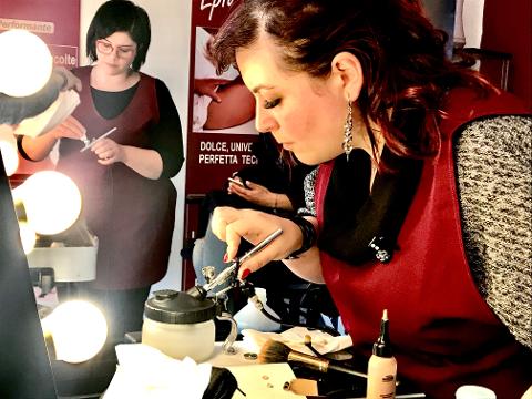 Corso Airbrush Make-up ( Make-up con l'ausilio dell'Aerografo ) Catania 2024