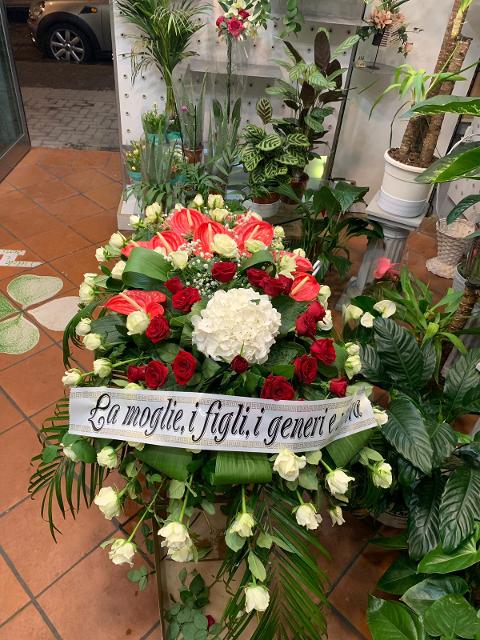 Fiori per funerale a Caltagirone