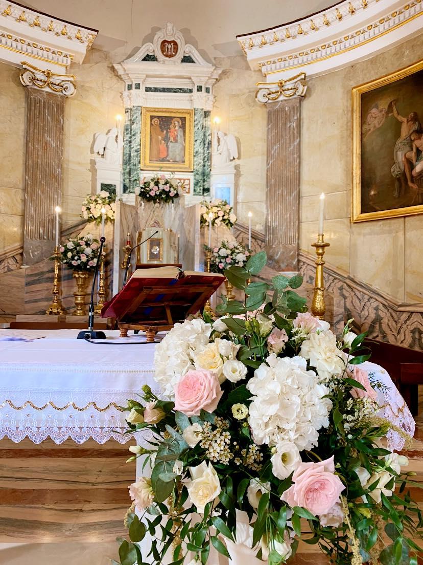 Composizioni Floreali liturgiche Anna dei fiori chiesa