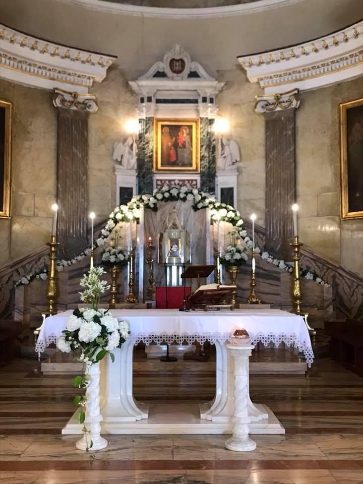 Composizioni Floreali liturgiche Anna dei fiori chiesa