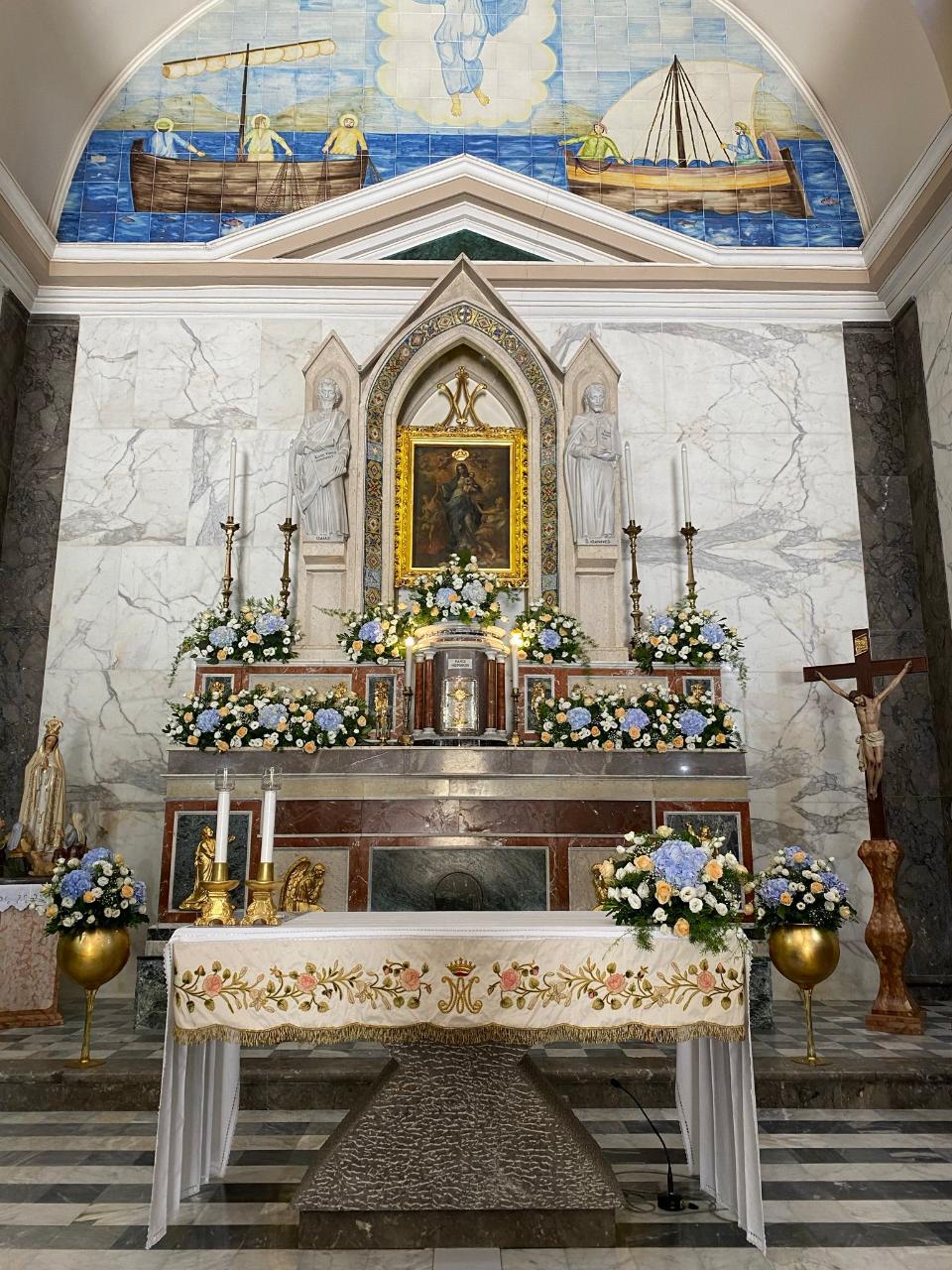 Composizioni Floreali liturgiche Anna dei fiori chiesa