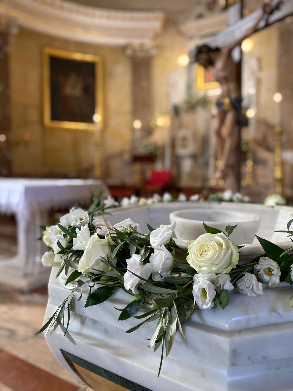 Composizioni Floreali liturgiche Anna dei fiori chiesa