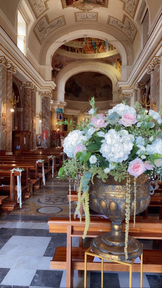 Composizioni Floreali liturgiche Anna dei fiori chiesa