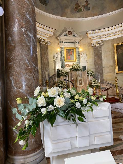 Composizioni Floreali liturgiche Anna dei fiori chiesa