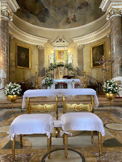 Composizioni Floreali liturgiche Anna dei fiori chiesa