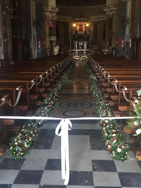 Addobbi Floreali Matrimonio Navata Anna dei Fiori