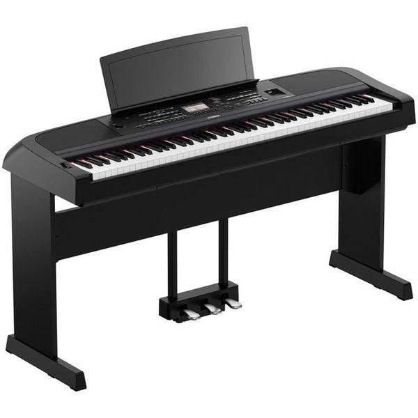 YAMAHA DGX670 BUNDLE