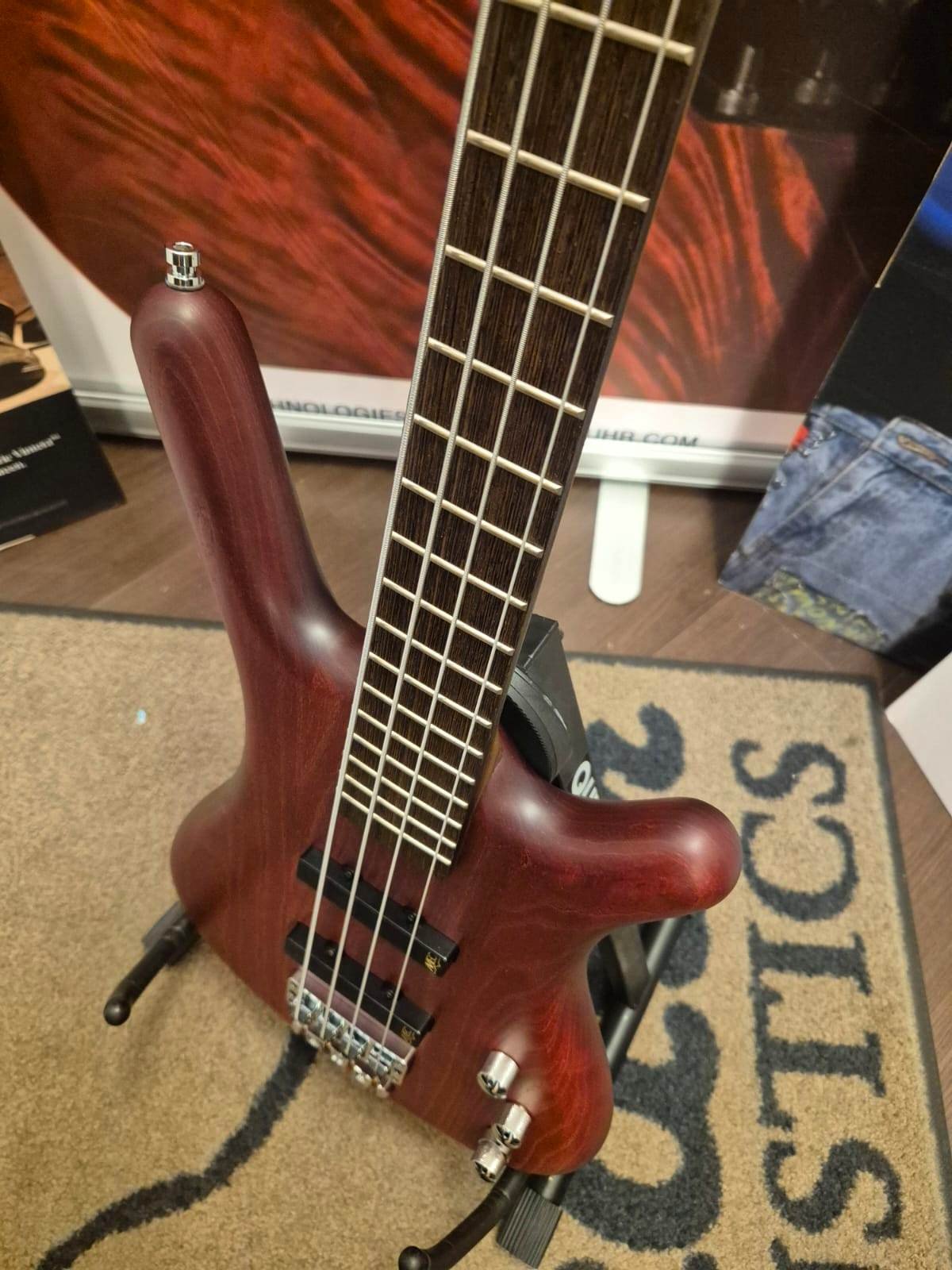 WARWICK TEAMBUILT PRO SERIES CORVETTE 4 ACT BURGUNDY RED MADE IN GERMANY