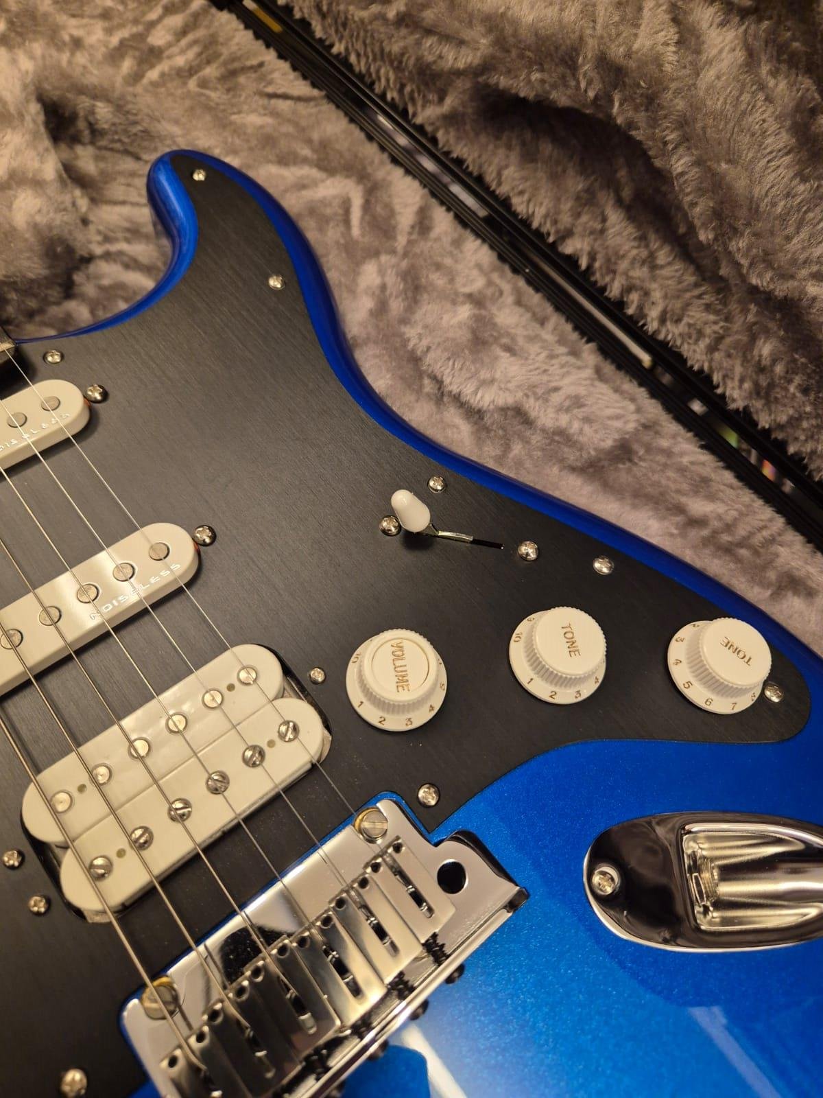 FENDER AMERICAN ULTRA II STRATOCASTER EB HSS NOBLE BLUE