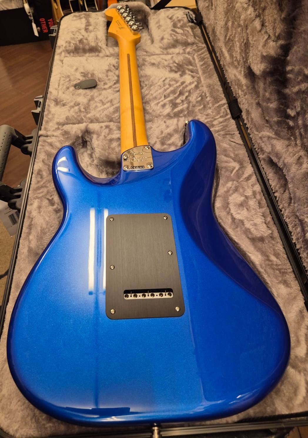 FENDER AMERICAN ULTRA II STRATOCASTER EB HSS NOBLE BLUE