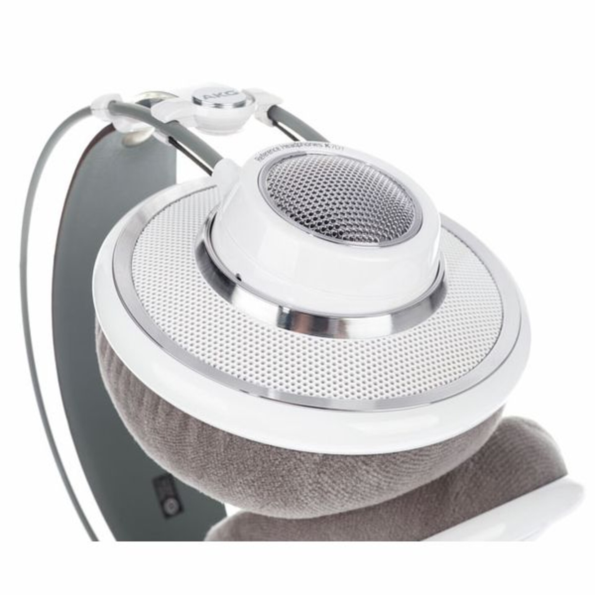 AKG K701