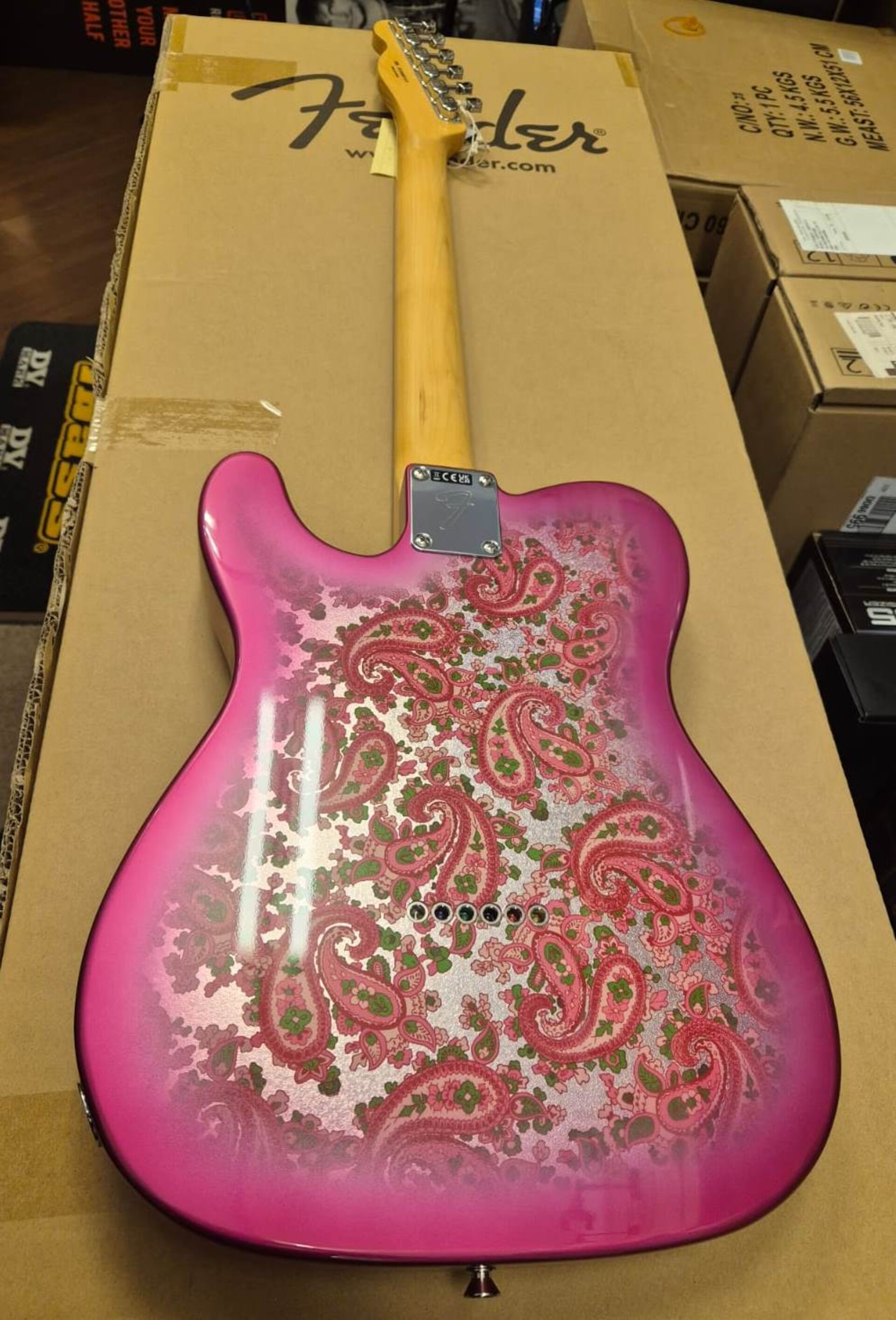 FENDER TELECASTER MADE IN JAPAN PINK PAISLEY LIMITED EDITION