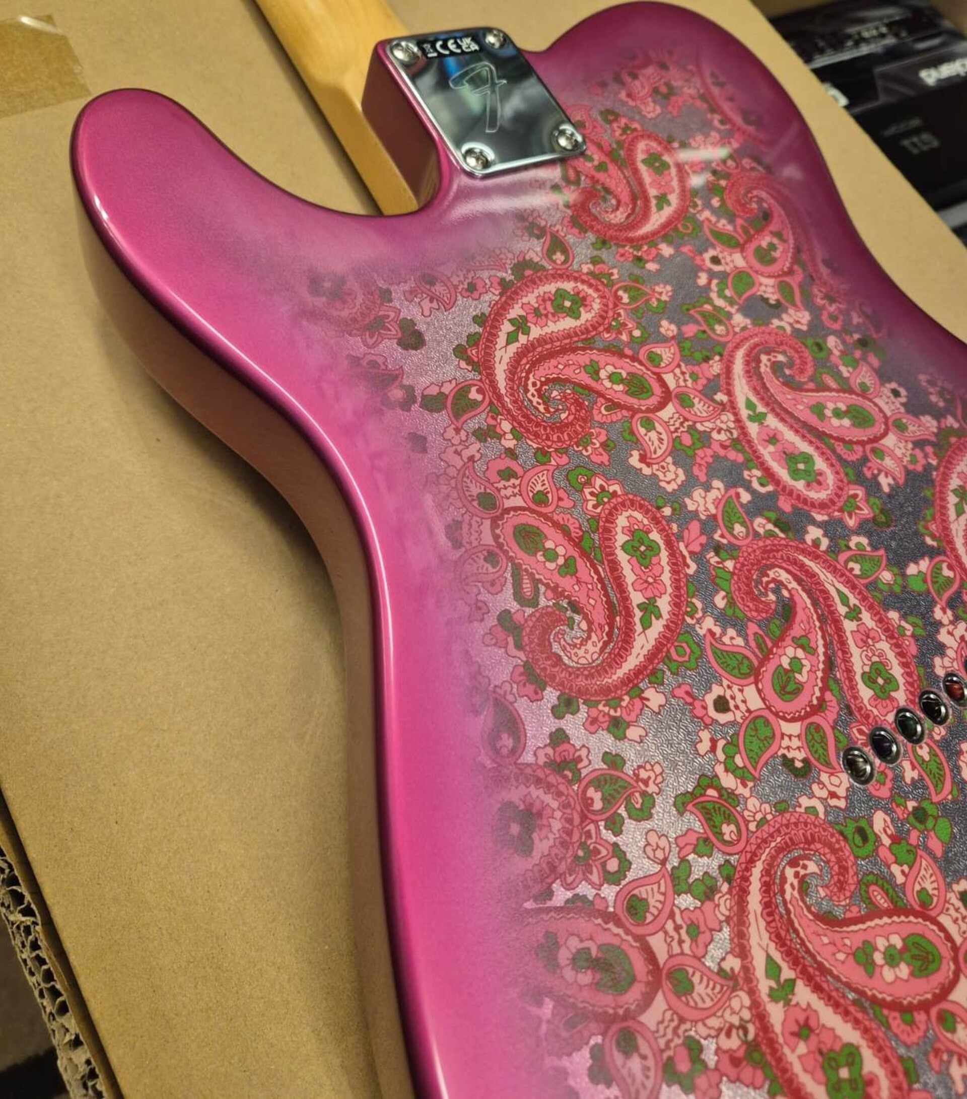 FENDER TELECASTER MADE IN JAPAN PINK PAISLEY LIMITED EDITION