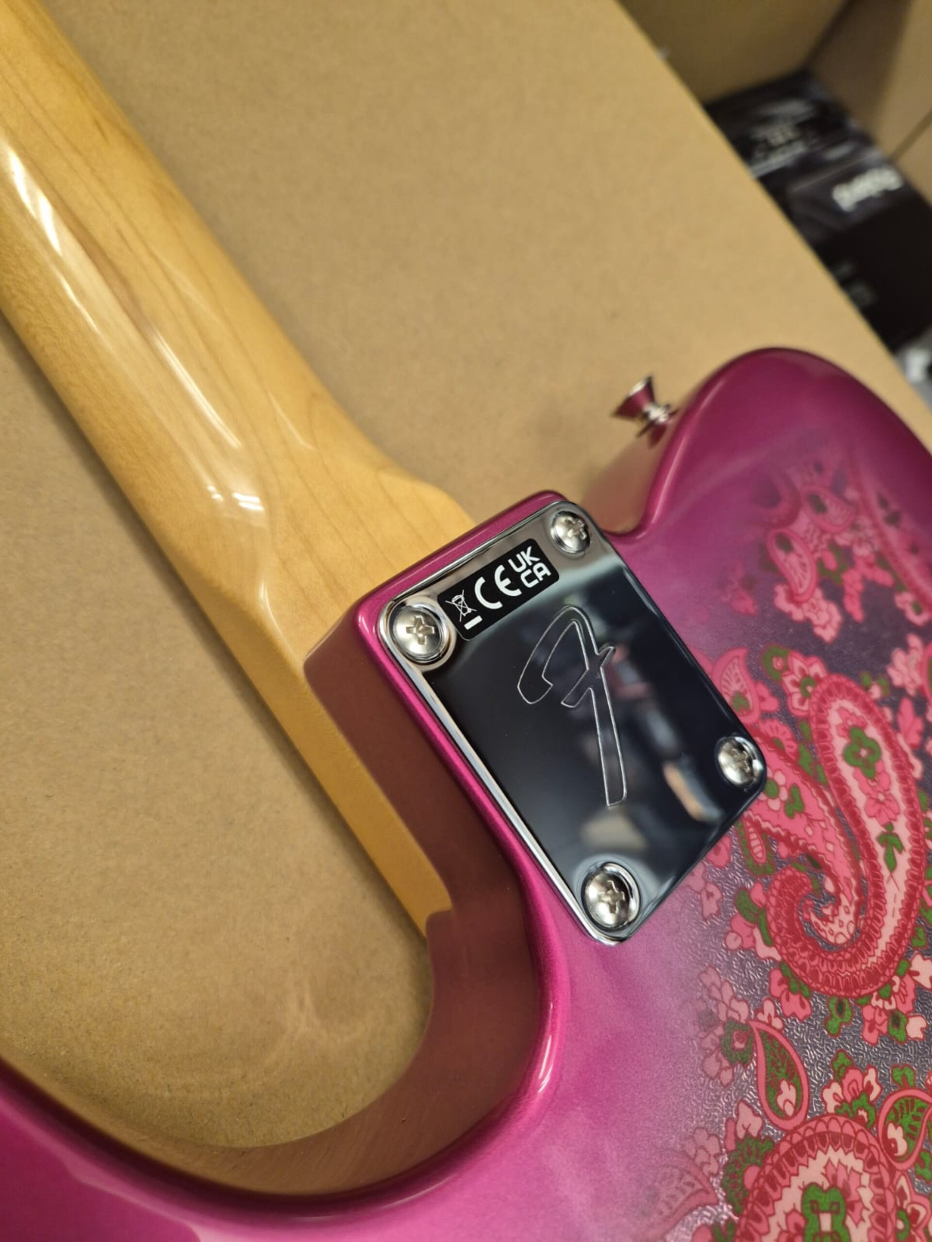 FENDER TELECASTER MADE IN JAPAN PINK PAISLEY LIMITED EDITION