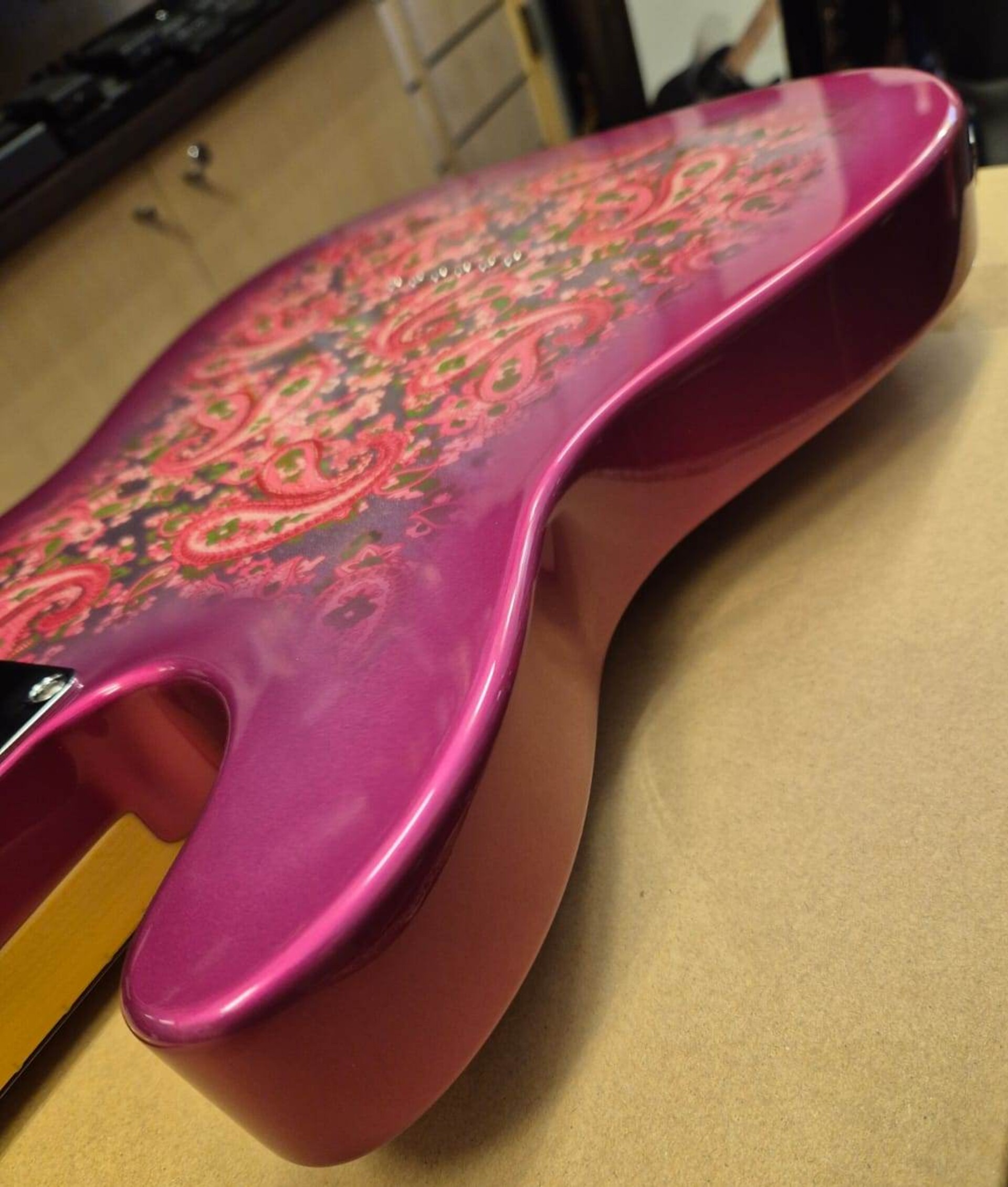 FENDER TELECASTER MADE IN JAPAN PINK PAISLEY LIMITED EDITION