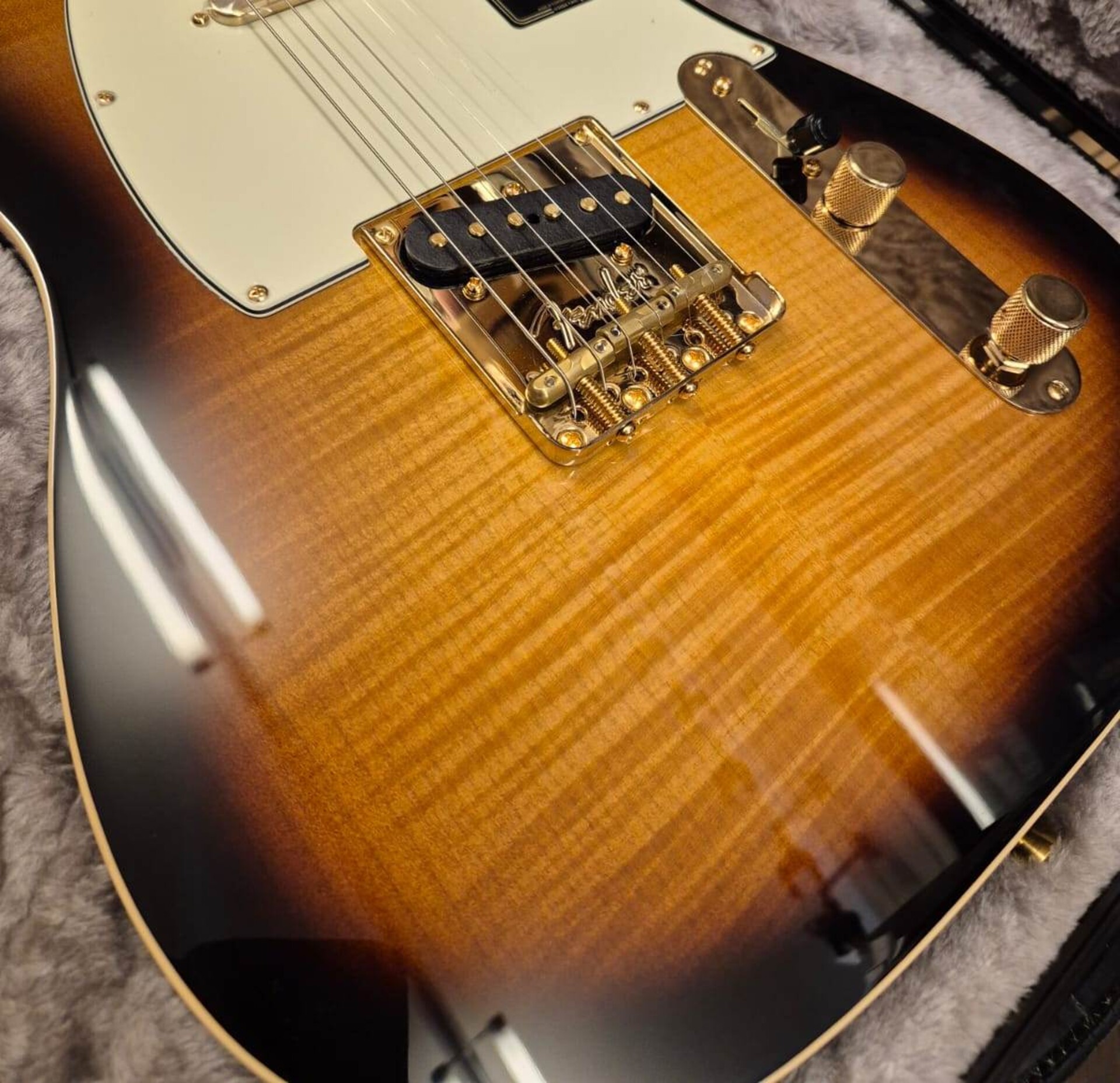 FENDER 75th ANNIVERSARY AMERICAN PROFESSIONAL CUSTOM TELECASTER