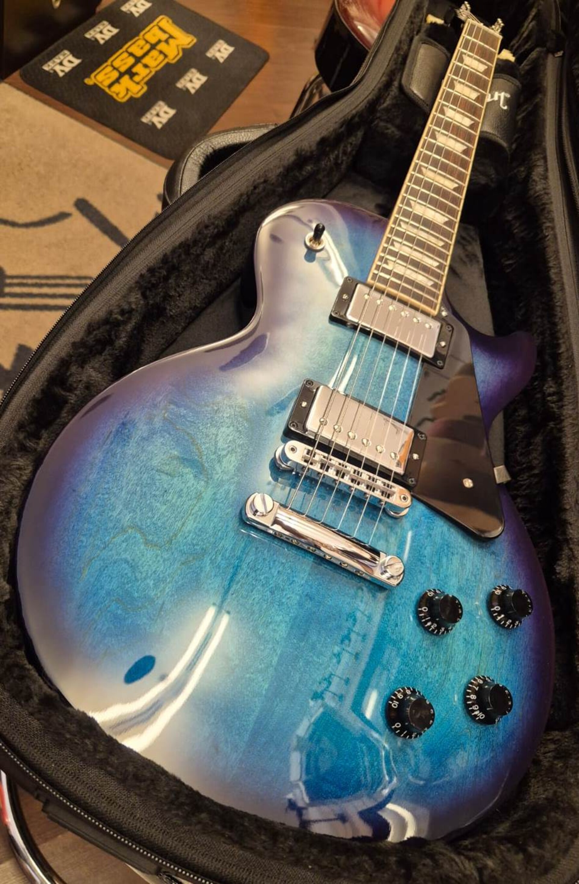 GIBSON LES PAUL STUDIO BLUEBERRY BURST