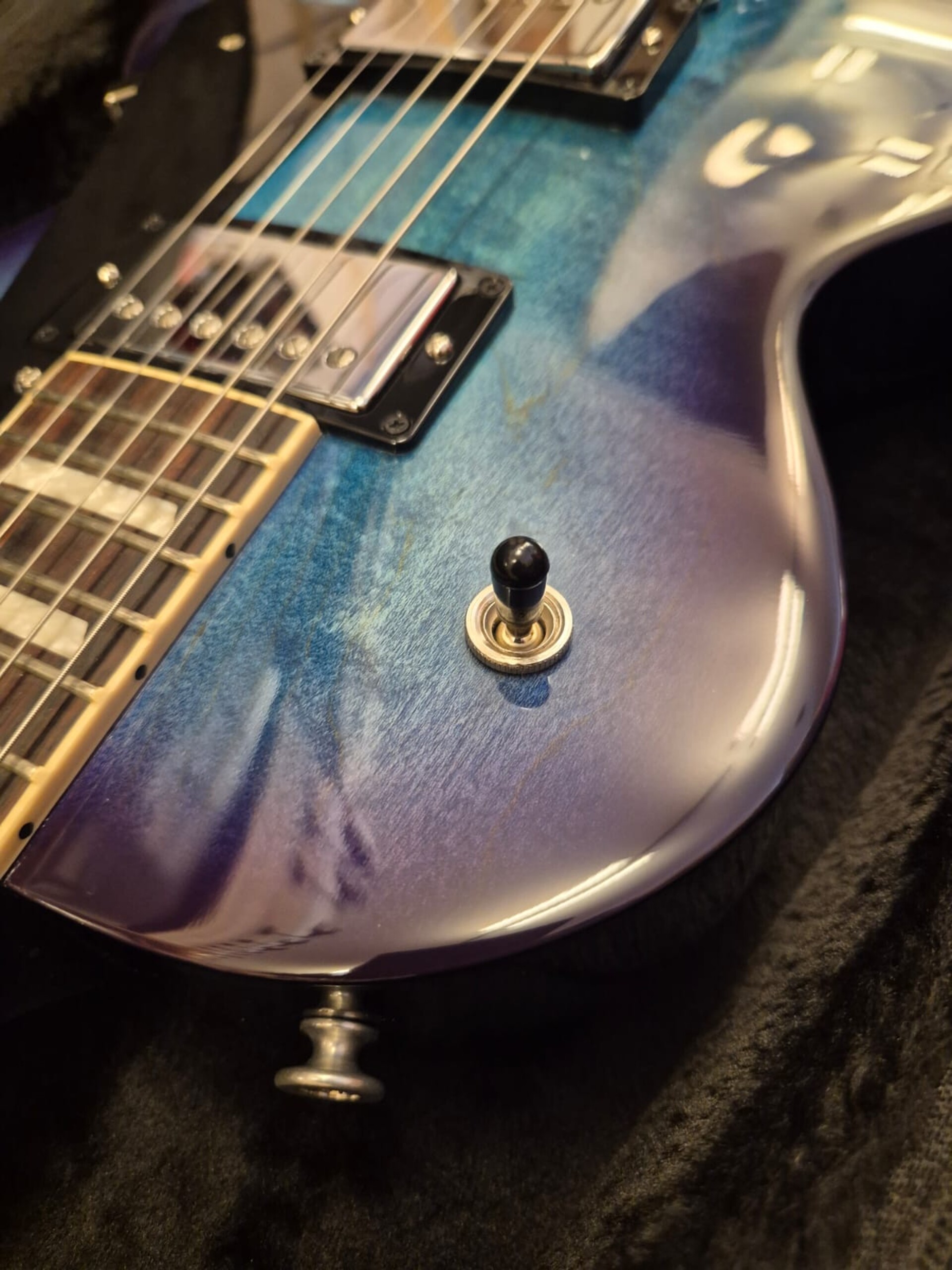 GIBSON LES PAUL STUDIO BLUEBERRY BURST