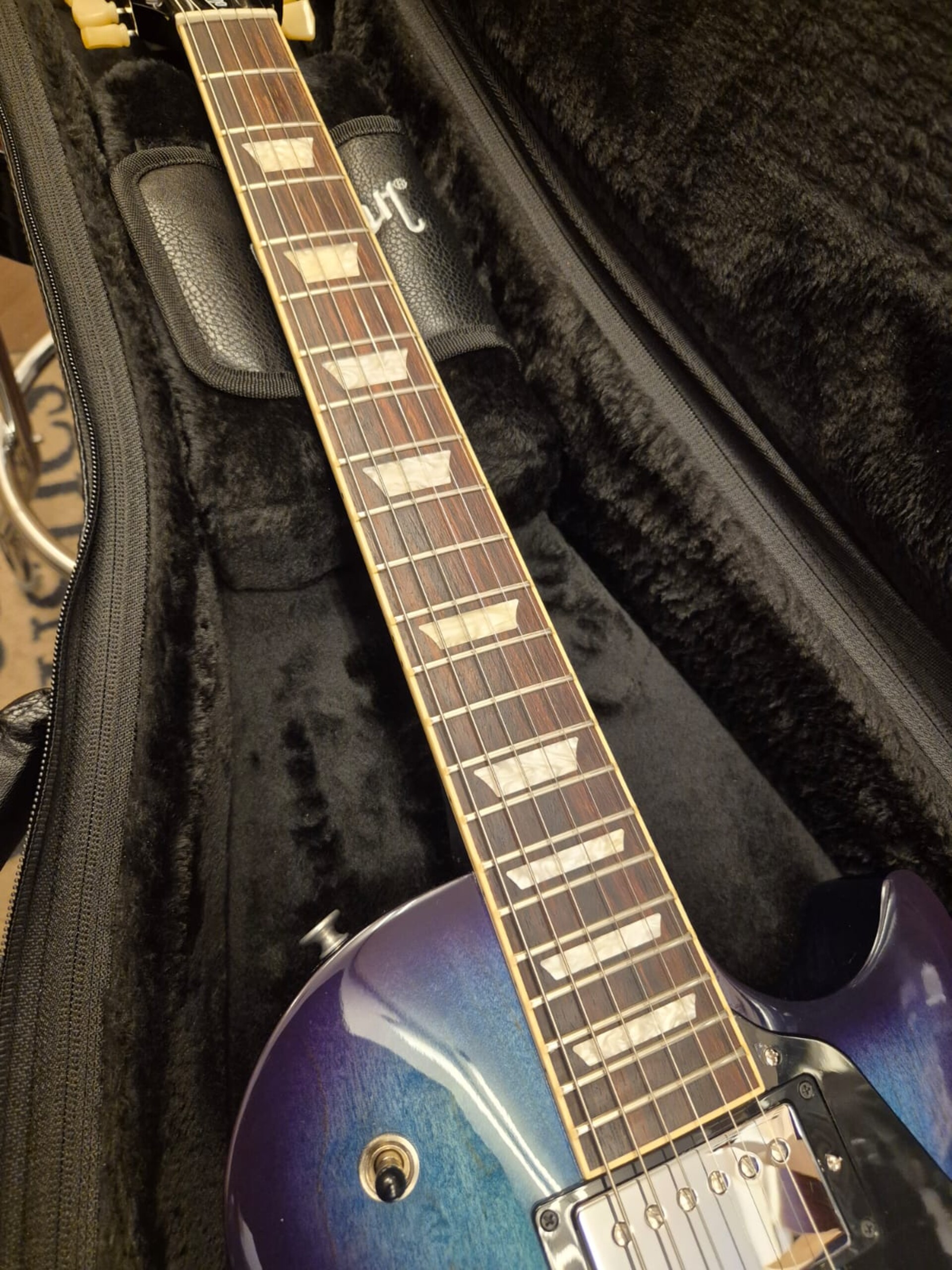 GIBSON LES PAUL STUDIO BLUEBERRY BURST