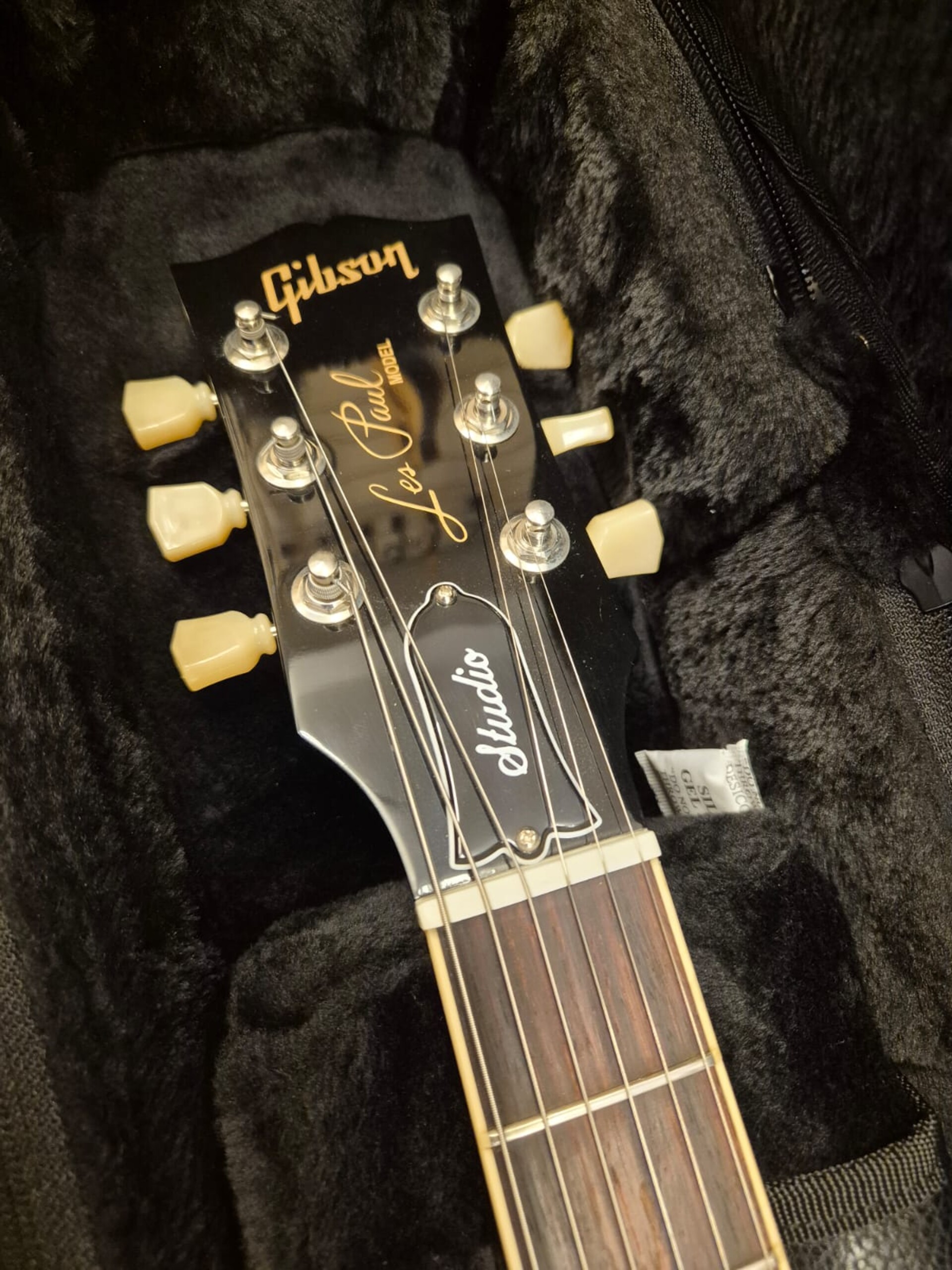 GIBSON LES PAUL STUDIO BLUEBERRY BURST