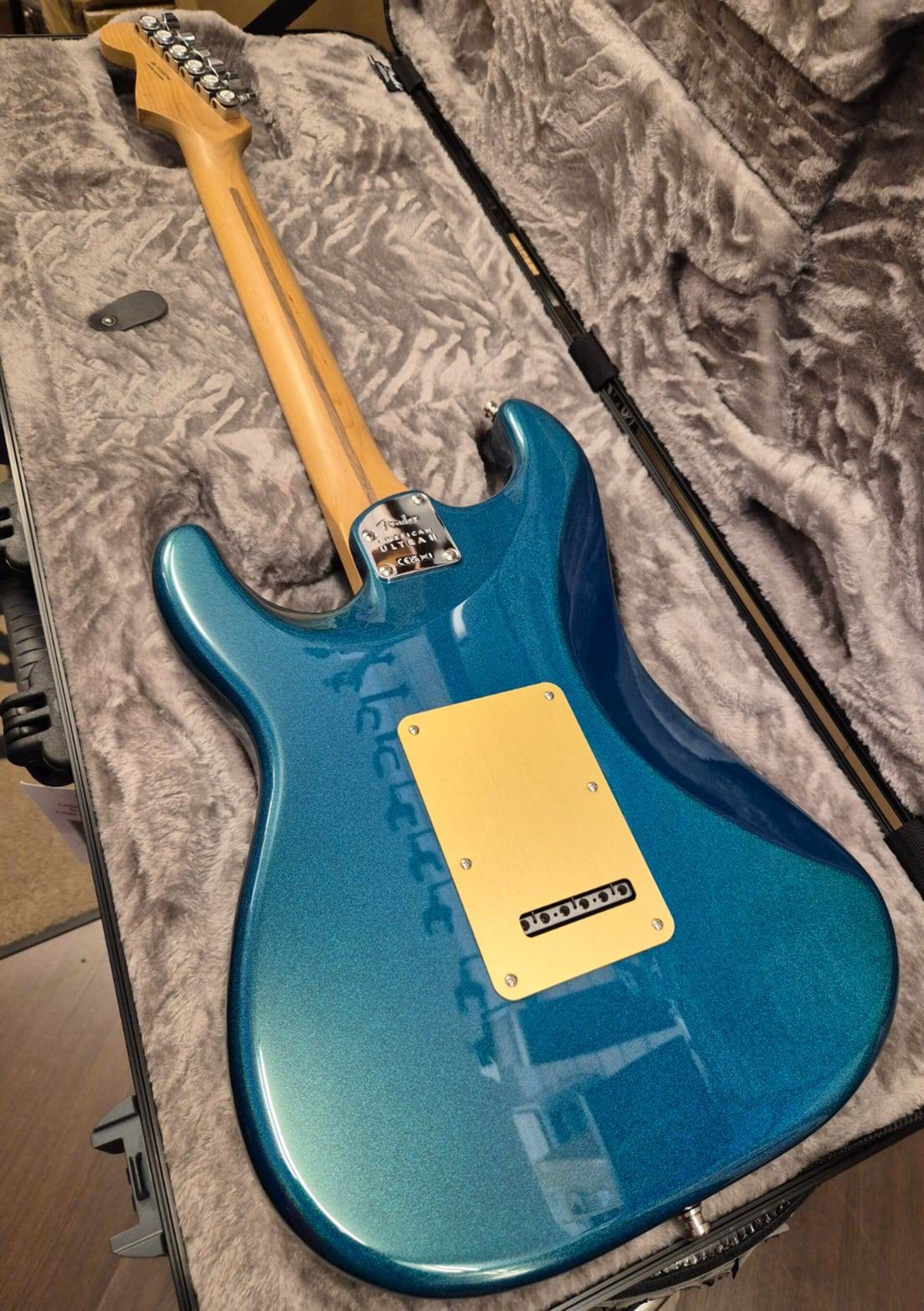 FENDER LTD AMERICAN ULTRA II STRATOCASTER HSS ROASTED MAPLE AURORA