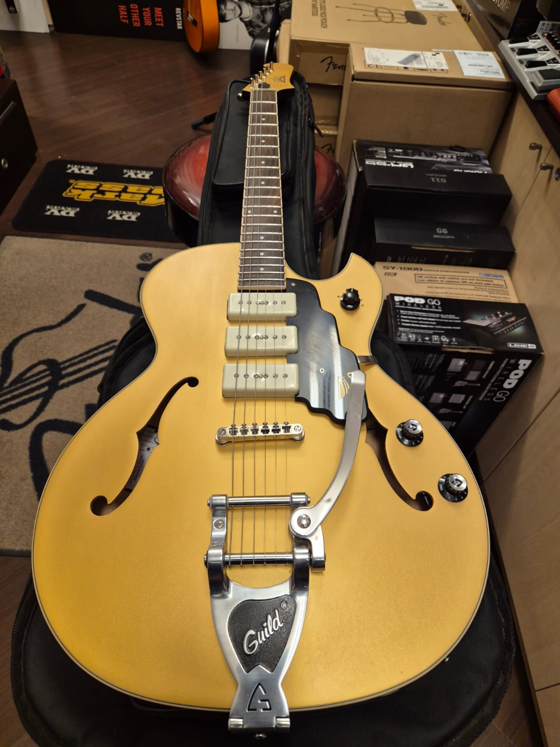 GUILD STARFIRE I JET 90 GOLD TOP