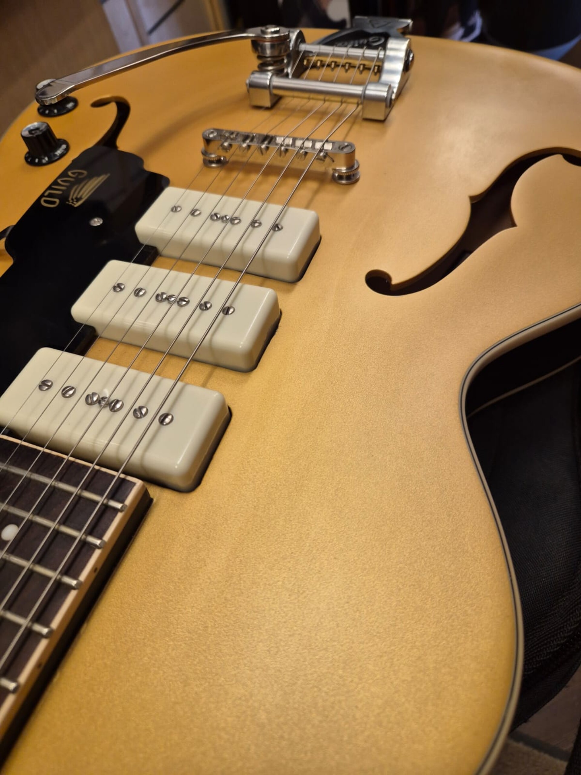 GUILD STARFIRE I JET 90 GOLD TOP