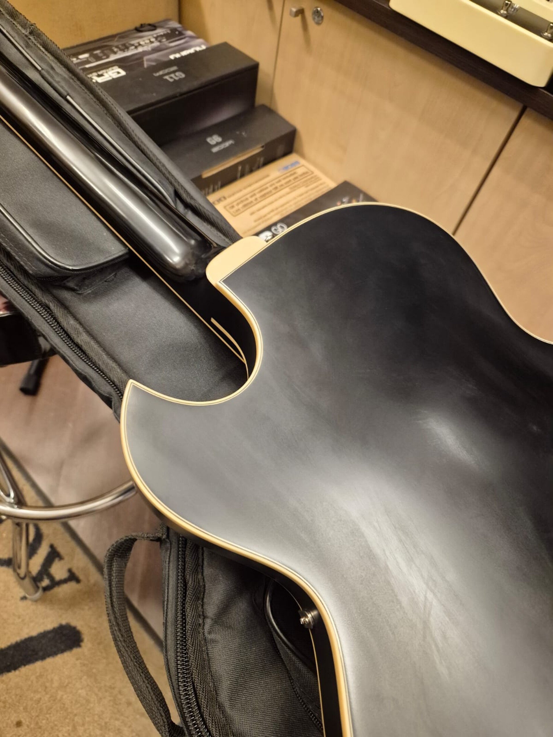 GUILD STARFIRE I JET 90 GOLD TOP