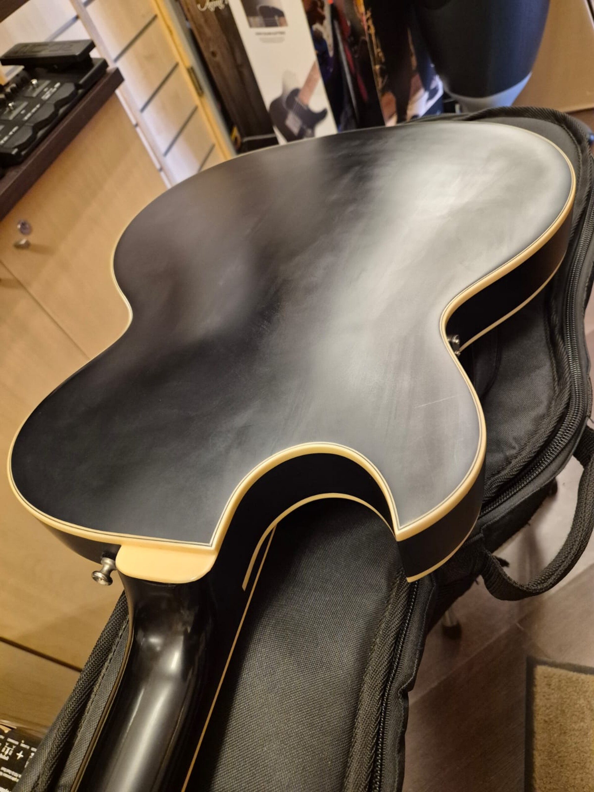 GUILD STARFIRE I JET 90 GOLD TOP