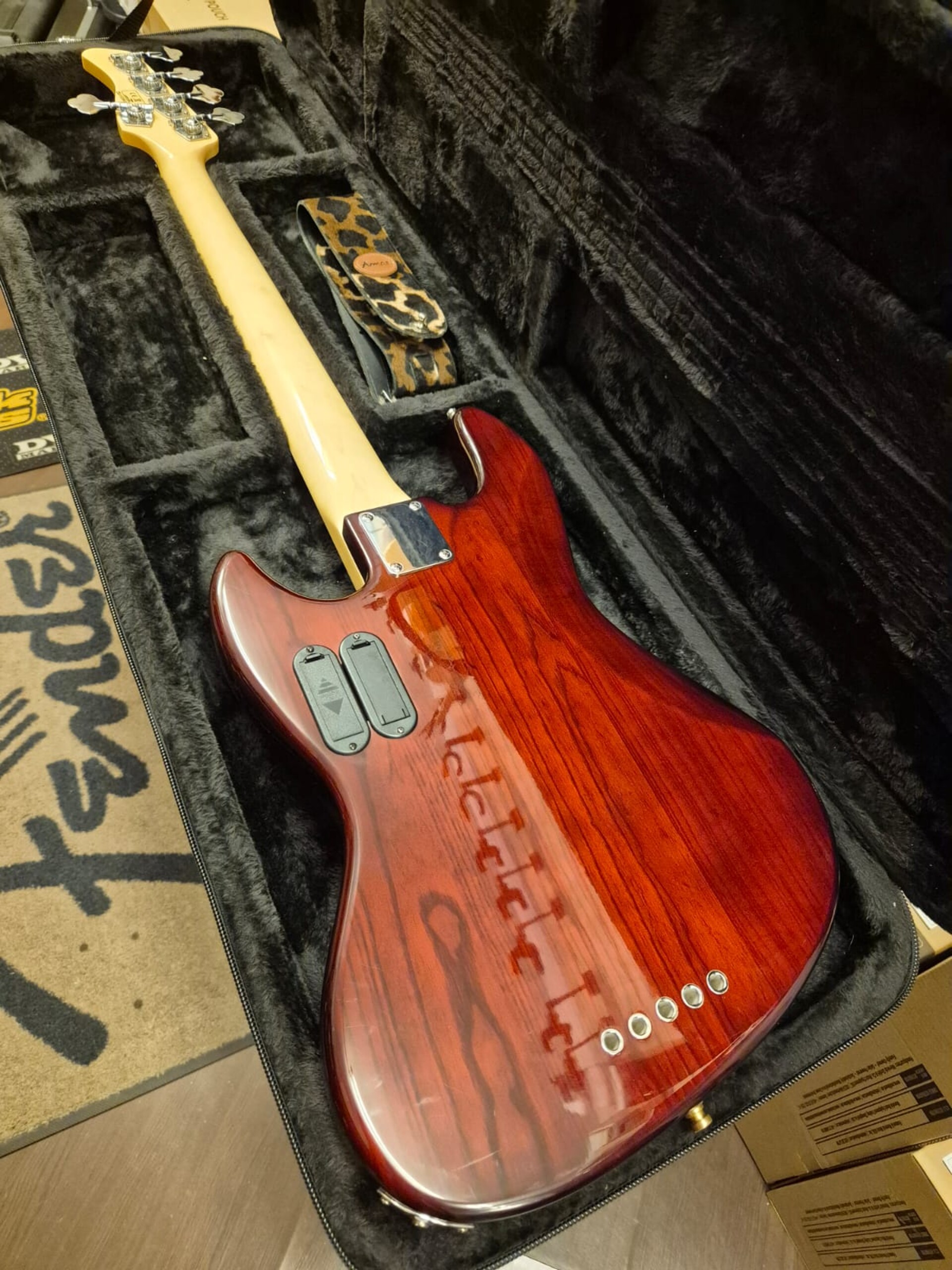 SIRE V7 MARCUS MILLER 5 CORDE