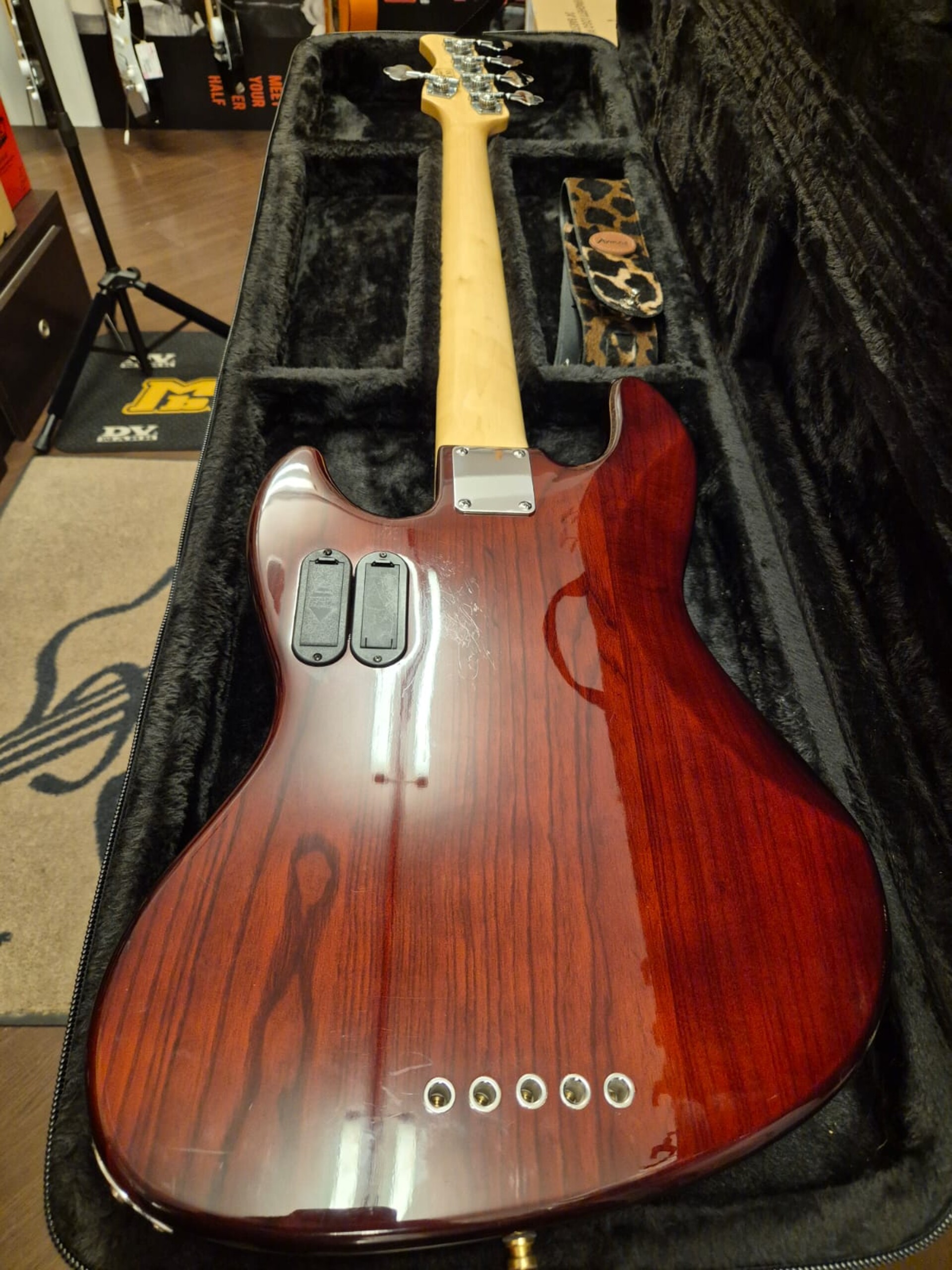 SIRE V7 MARCUS MILLER 5 CORDE