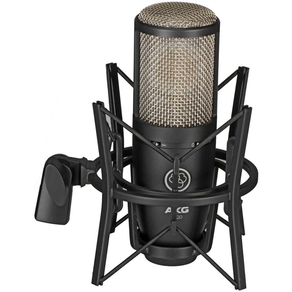 AKG PERCEPTION P220