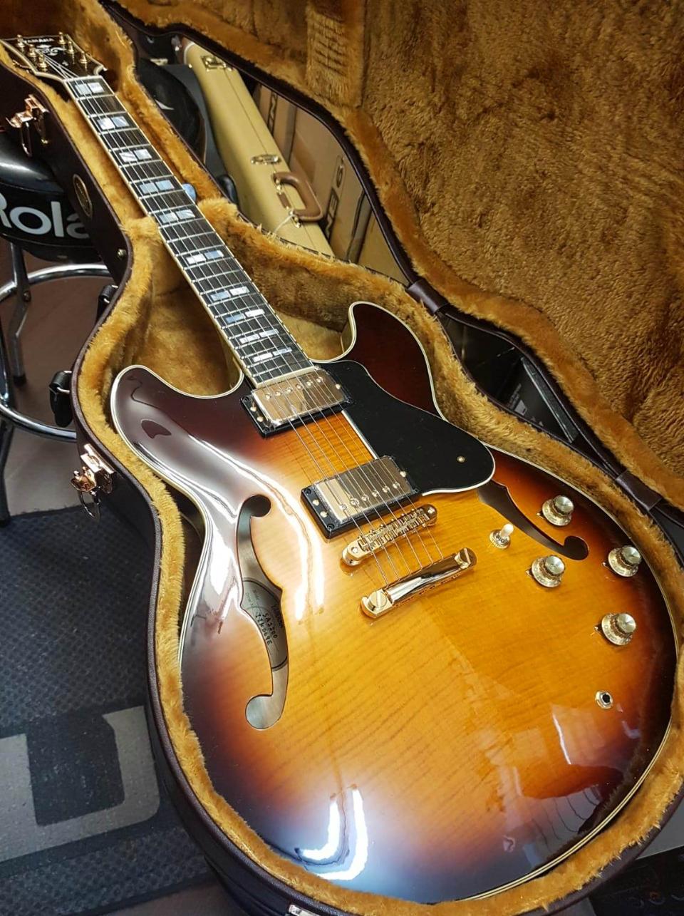 YAMAHA SA2200 BS BROWN SUNBURST