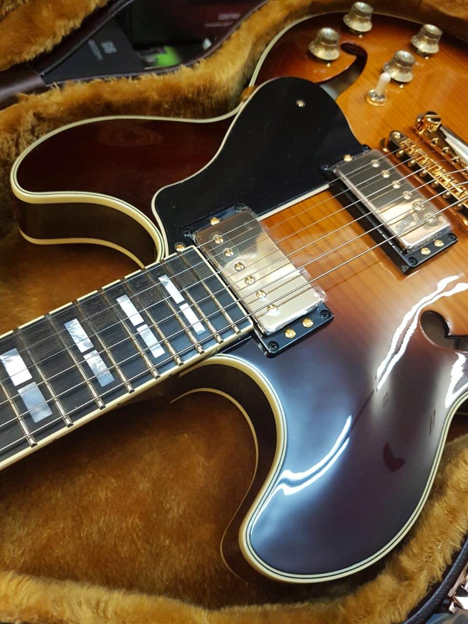 YAMAHA SA2200 BS BROWN SUNBURST