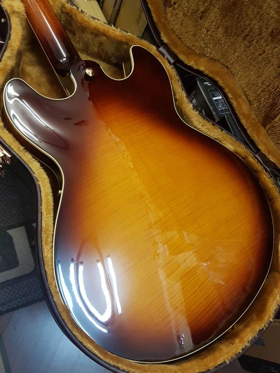 YAMAHA SA2200 BS BROWN SUNBURST