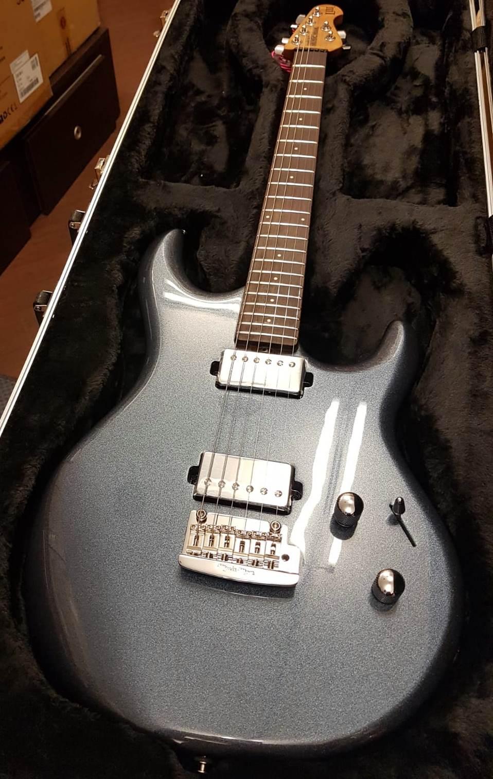 MUSIC MAN LUKE III HH BODHI BLUE