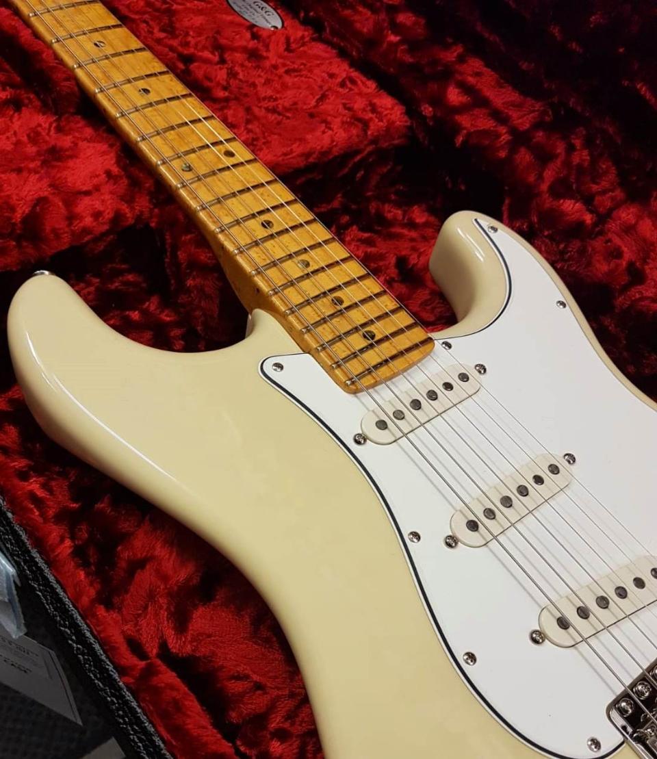 FENDER CUSTOM SHOP AMERICAN CUSTOM STRATOCASTER NOS VINTAGE BLONDE