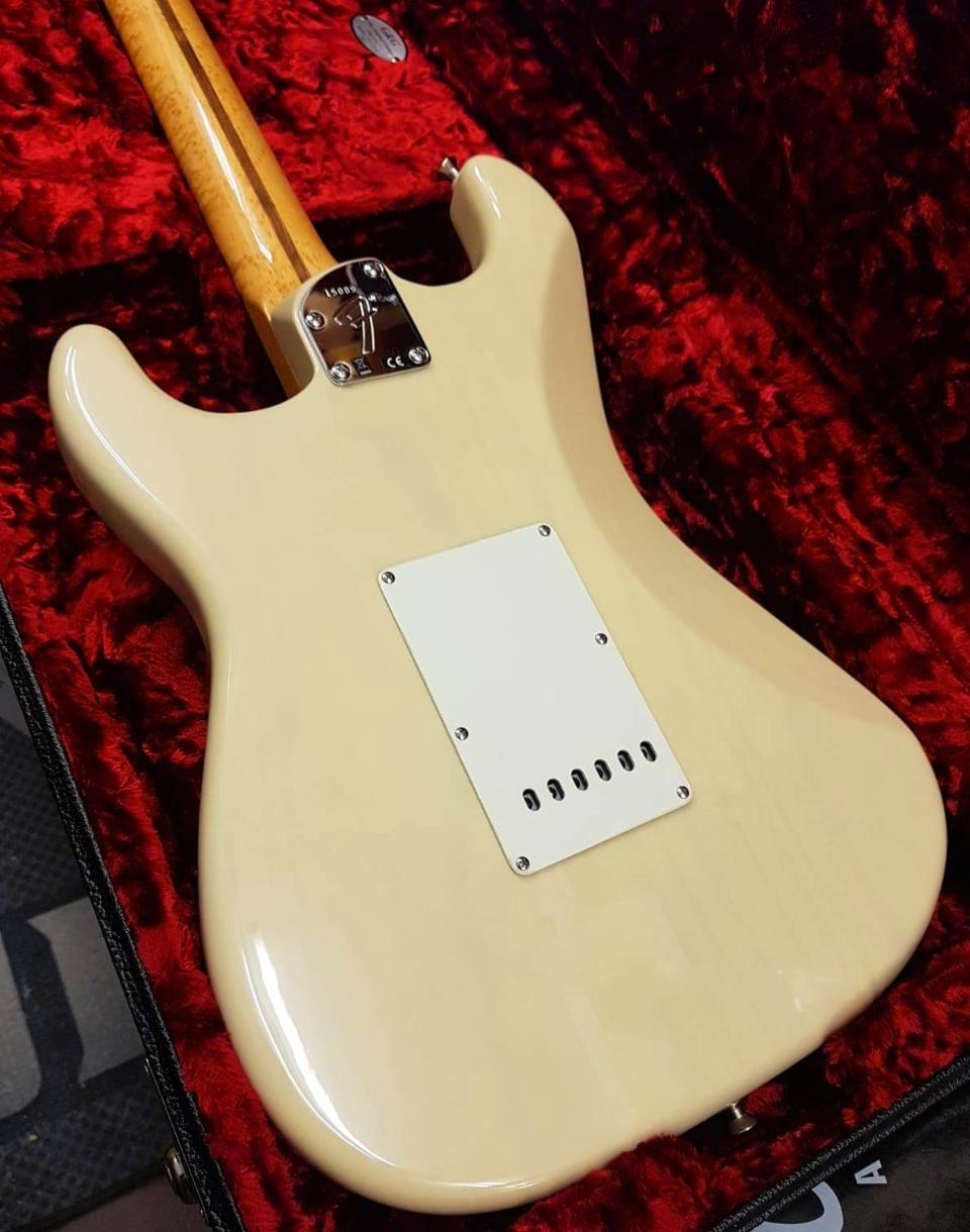FENDER CUSTOM SHOP AMERICAN CUSTOM STRATOCASTER NOS VINTAGE BLONDE