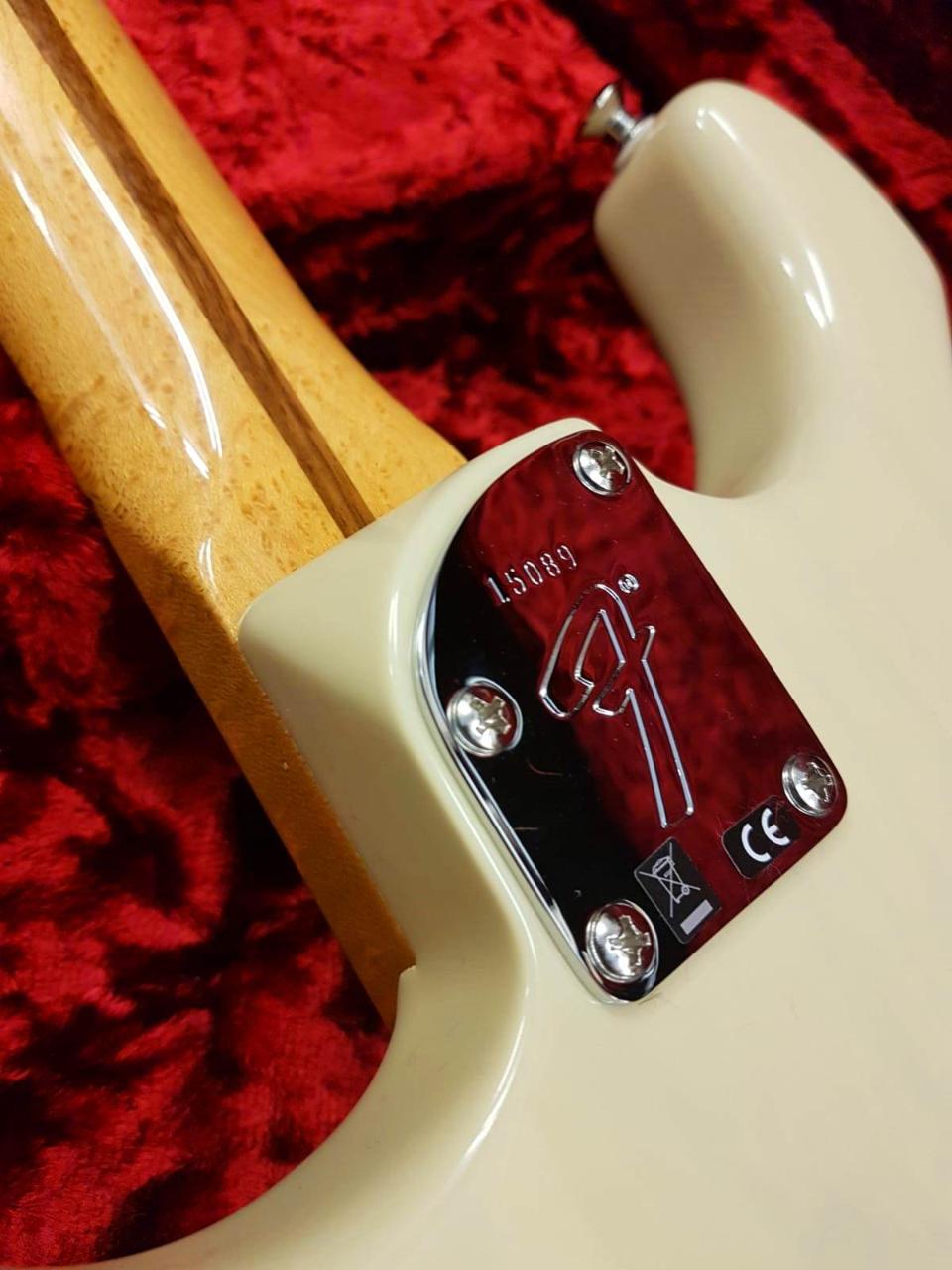 FENDER CUSTOM SHOP AMERICAN CUSTOM STRATOCASTER NOS VINTAGE BLONDE