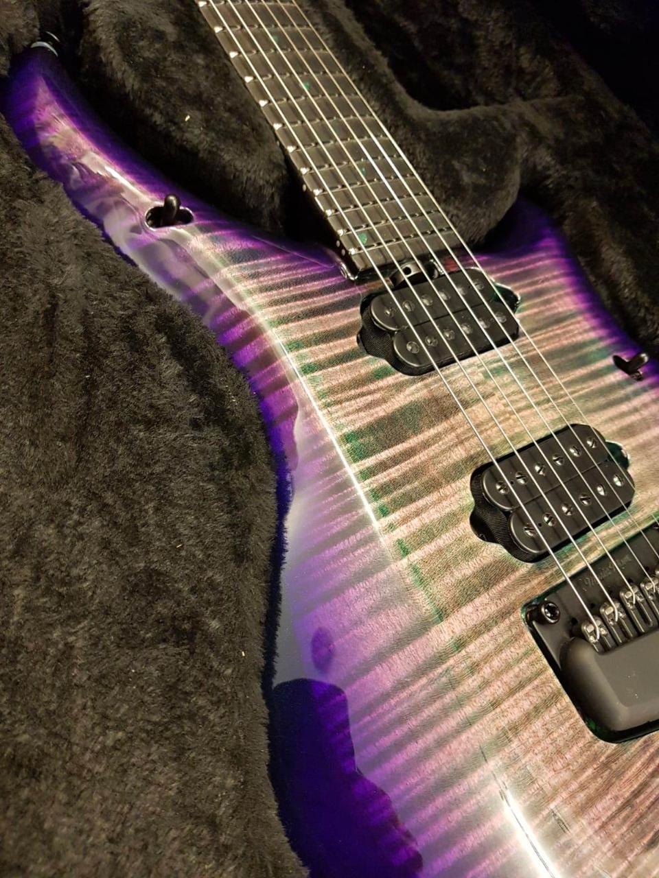 MUSIC MAN MAJESTY JOHN PETRUCCI SIGNATURE FLAME MAPLE TOP CRYSTAL AMETHYST LTD EDITION 2023 N.46/125