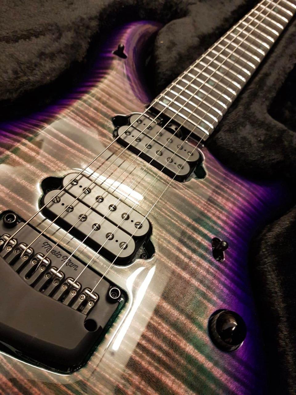 MUSIC MAN MAJESTY JOHN PETRUCCI SIGNATURE FLAME MAPLE TOP CRYSTAL AMETHYST LTD EDITION 2023 N.46/125