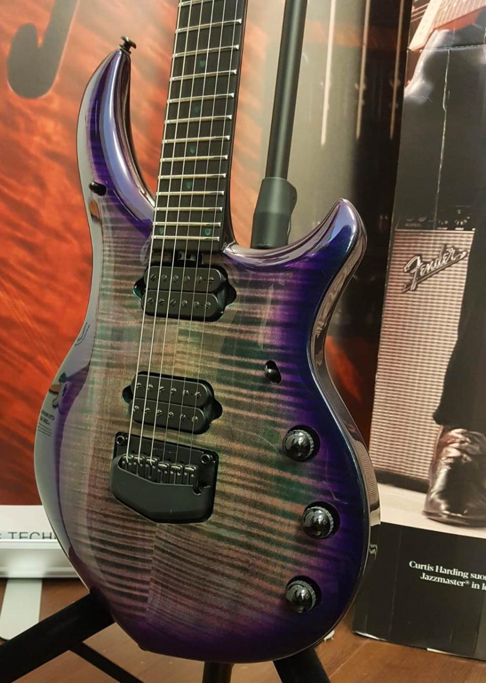 MUSIC MAN MAJESTY JOHN PETRUCCI SIGNATURE FLAME MAPLE TOP CRYSTAL AMETHYST LTD EDITION 2023 N.46/125