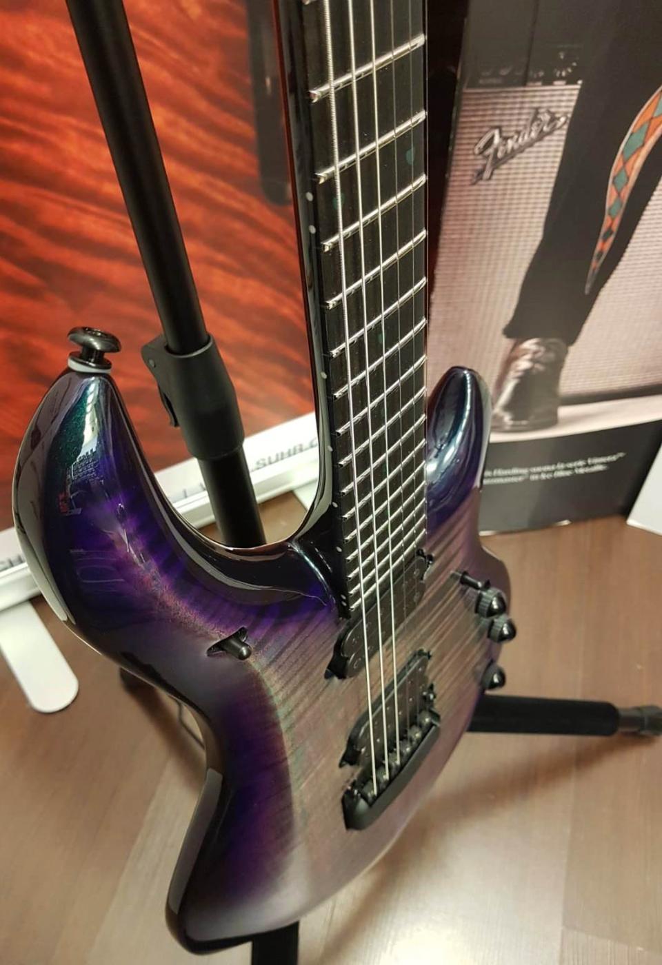 MUSIC MAN MAJESTY JOHN PETRUCCI SIGNATURE FLAME MAPLE TOP CRYSTAL AMETHYST LTD EDITION 2023 N.46/125