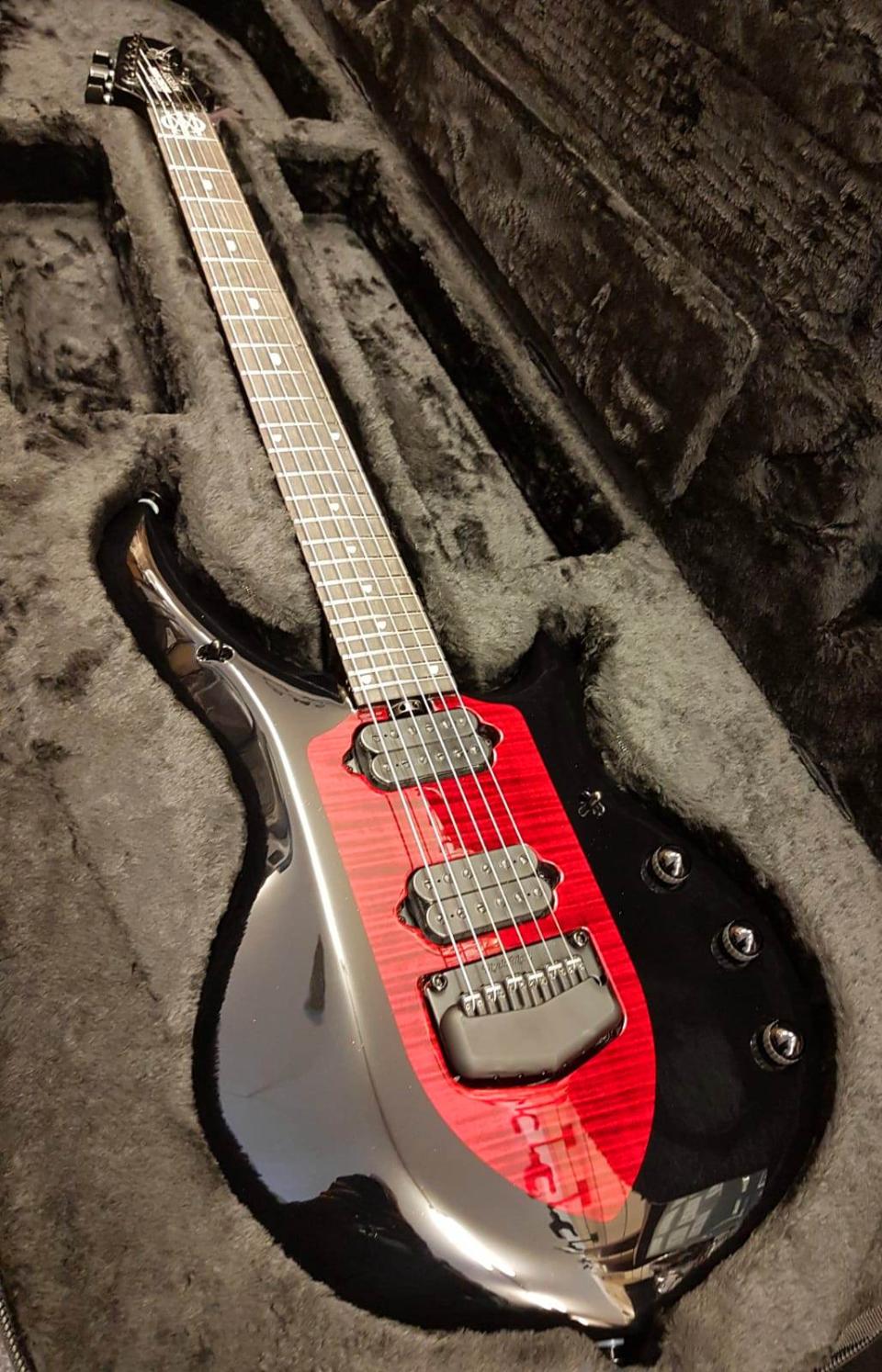 MUSIC MAN MAJESTY JOHN PETRUCCI SIGNATURE DARK RED SPARKLE