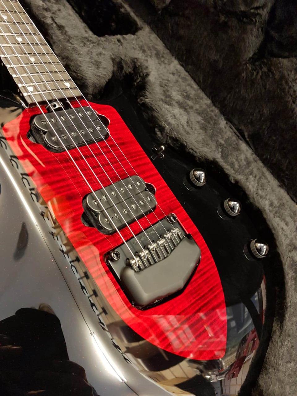 MUSIC MAN MAJESTY JOHN PETRUCCI SIGNATURE DARK RED SPARKLE