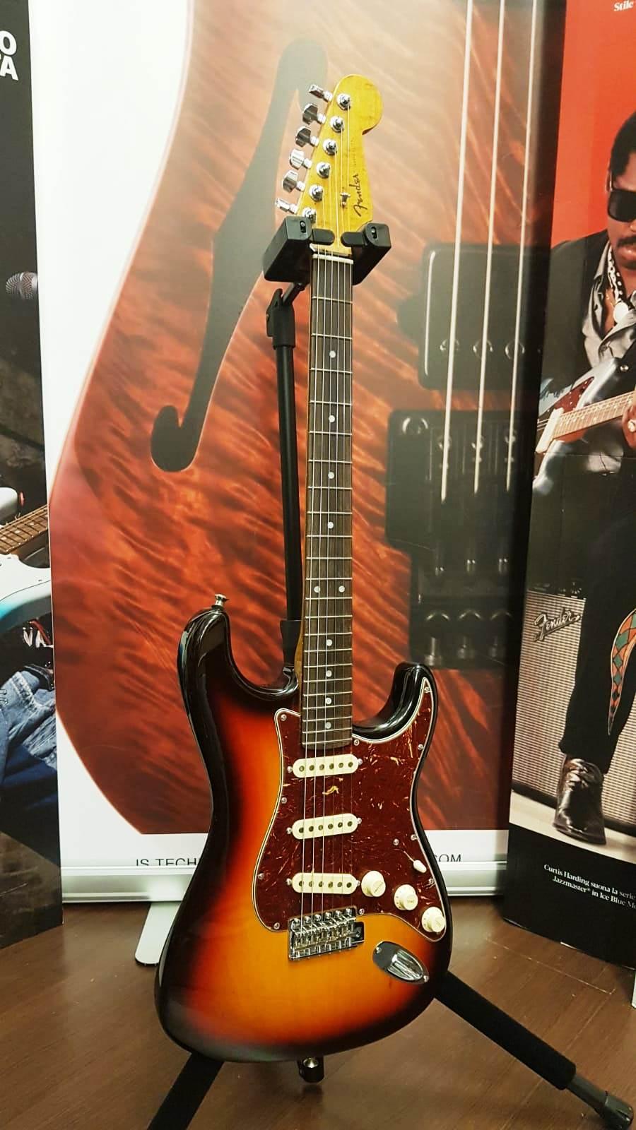 Fender Custom Shop American Custom Stratocaster NOS Rosewood Fingerboard Chocolate 3-Color Sunburst