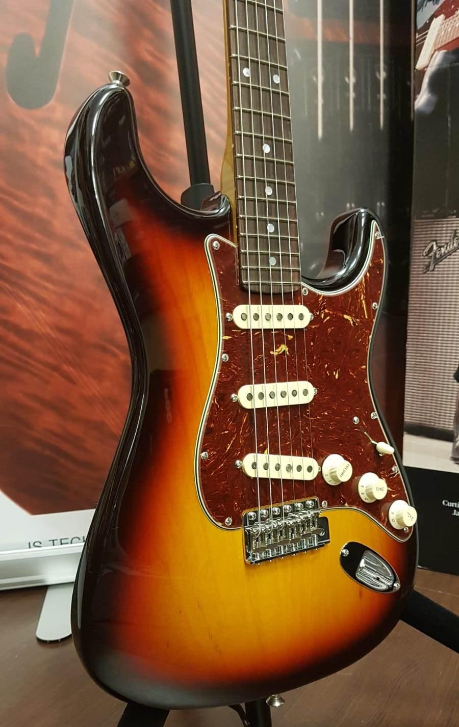 Fender Custom Shop American Custom Stratocaster NOS Rosewood Fingerboard Chocolate 3-Color Sunburst