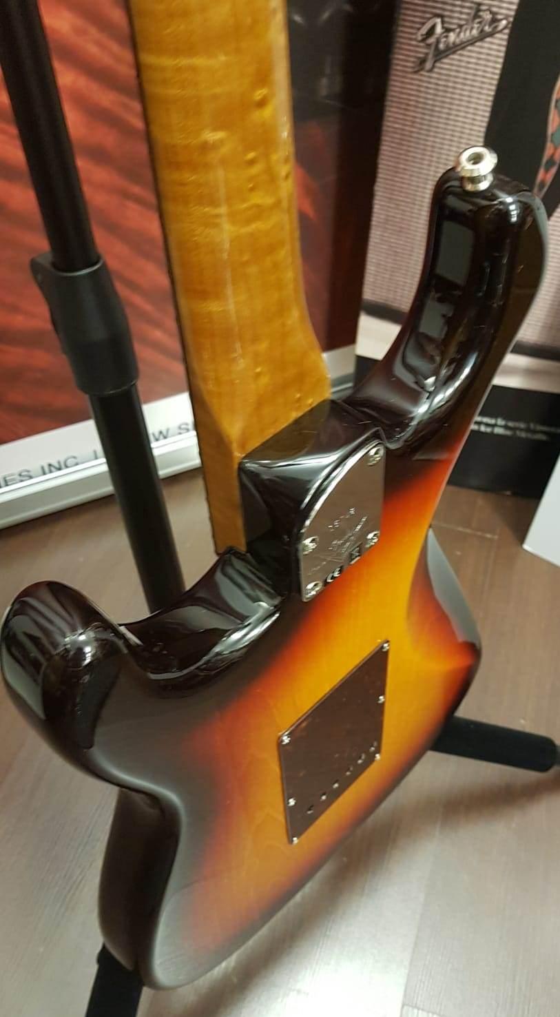 Fender Custom Shop American Custom Stratocaster NOS Rosewood Fingerboard Chocolate 3-Color Sunburst