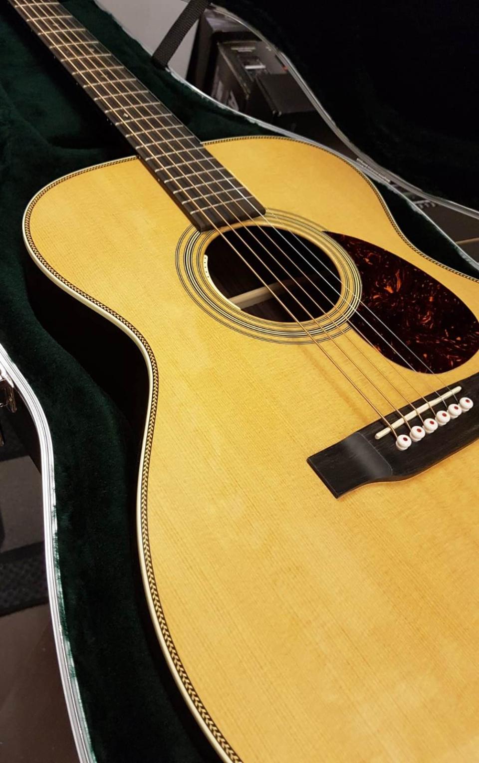 MARTIN OM28E REIMAGINED L.R BAGGS ANTHEM