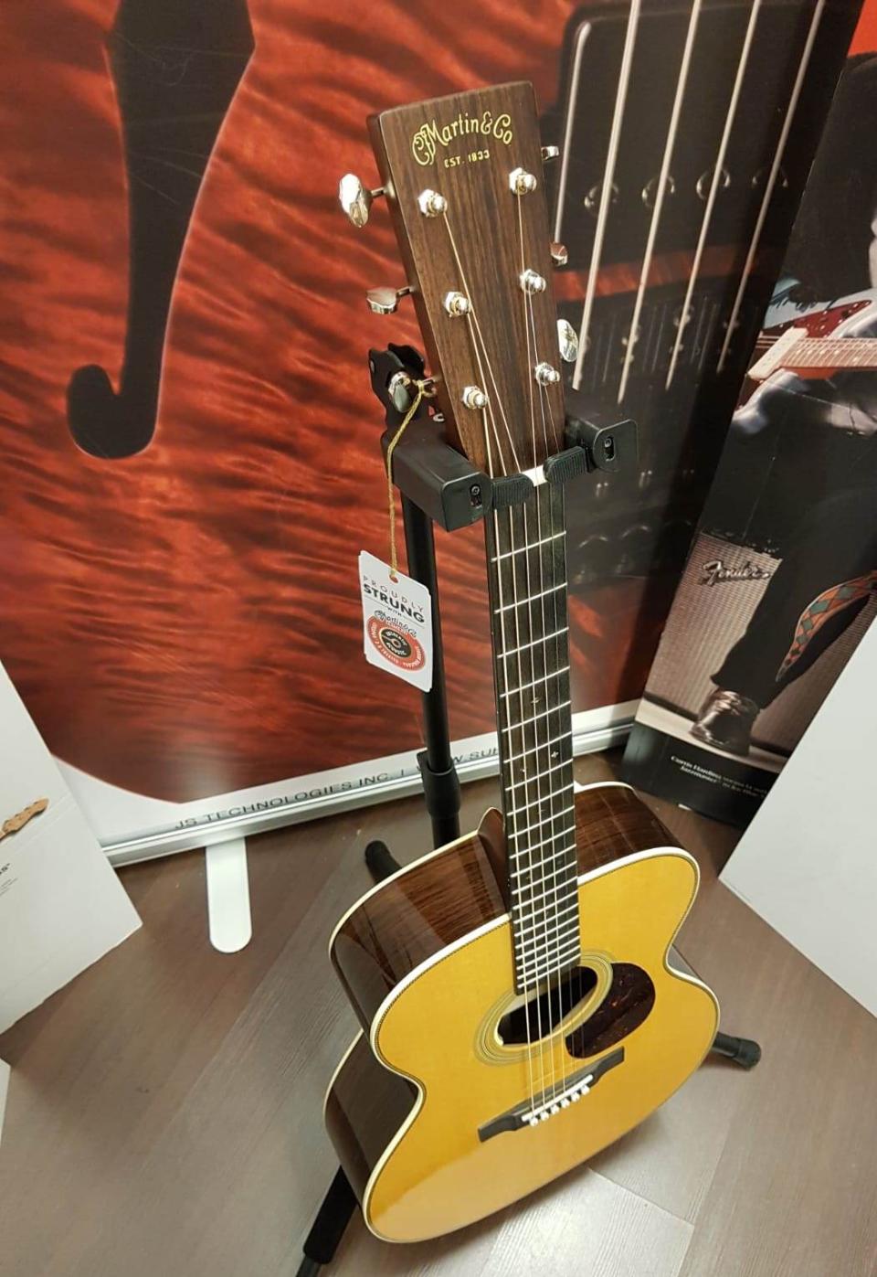 MARTIN OM28E REIMAGINED L.R BAGGS ANTHEM